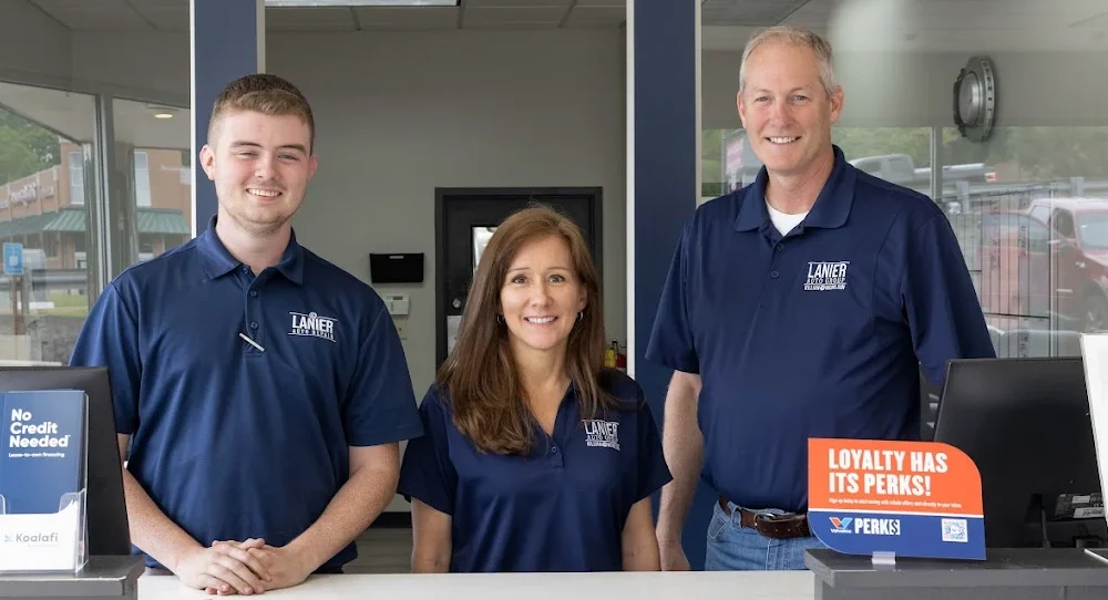 Lanier Auto Repair Front Desk